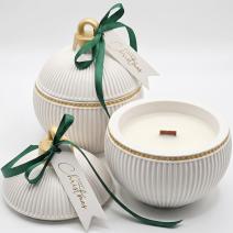 Christmas Bauble Elegance-kaars - Wit / Goud / Wintermagie